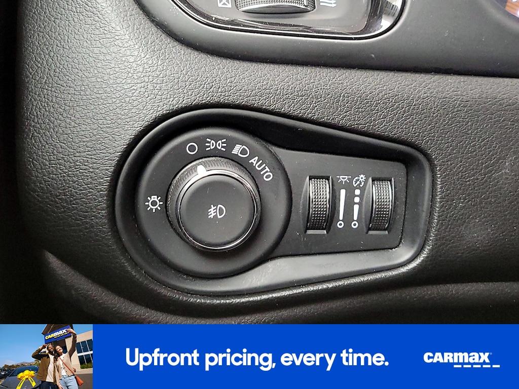 used 2020 Jeep Renegade car, priced at $18,998
