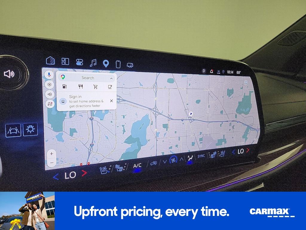 used 2025 Chevrolet Traverse car, priced at $54,998