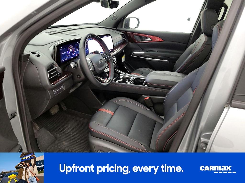 used 2025 Chevrolet Traverse car, priced at $54,998