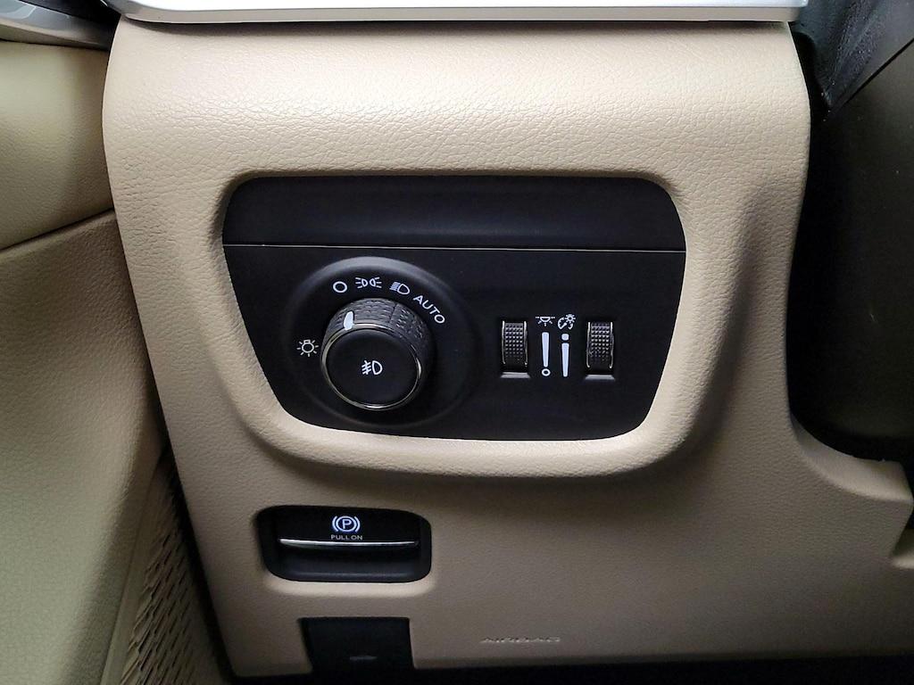 used 2024 Jeep Grand Cherokee car, priced at $35,998