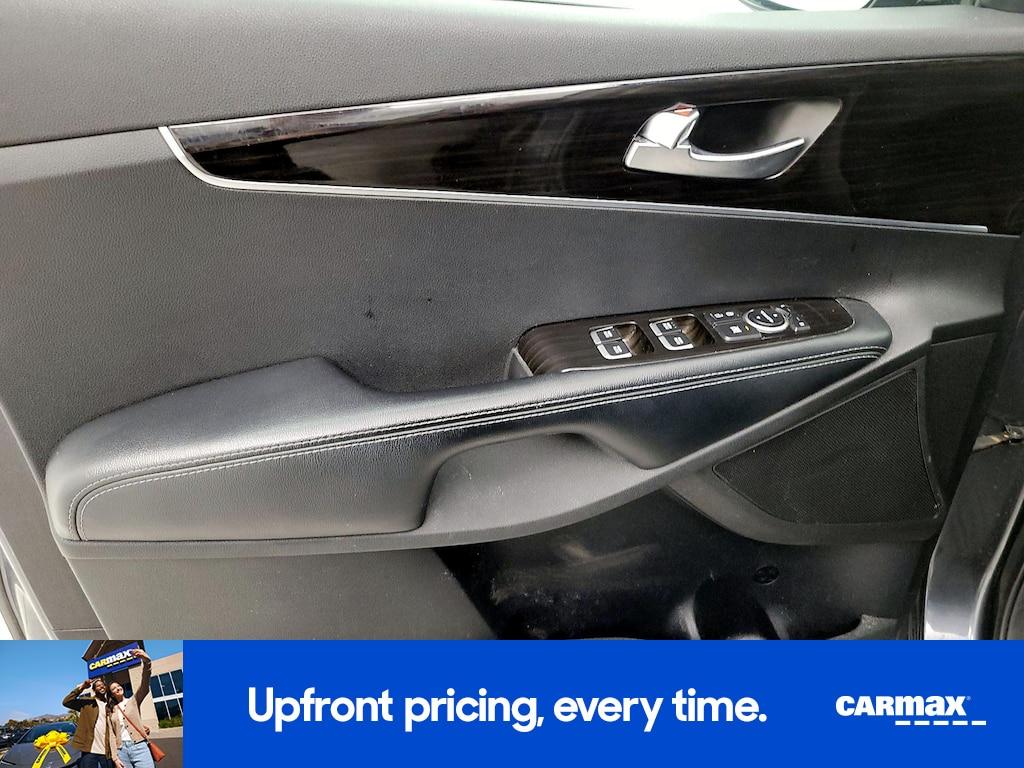 used 2020 Kia Sorento car, priced at $18,998