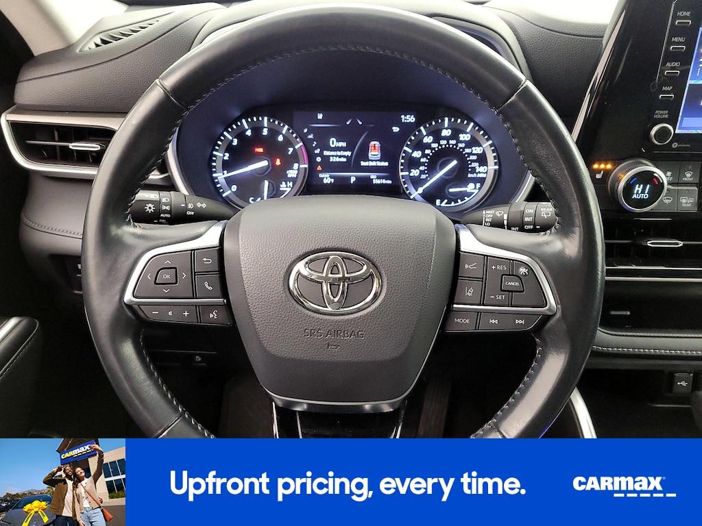 used 2021 Toyota Highlander car, priced at $31,998