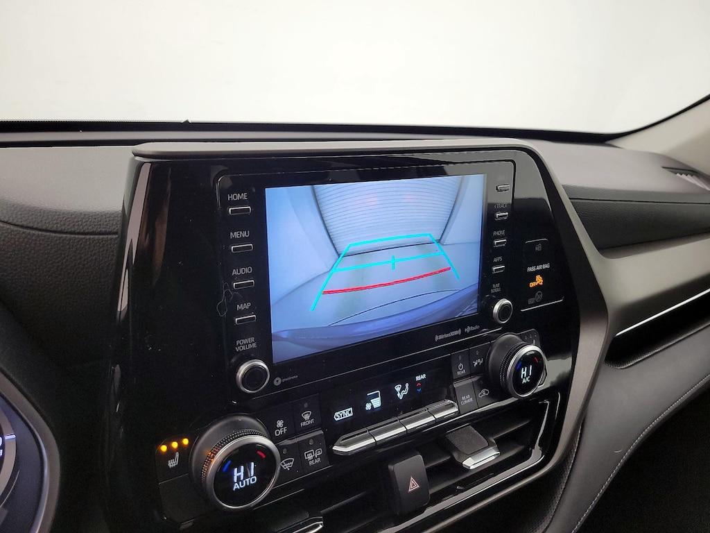 used 2021 Toyota Highlander car, priced at $31,998