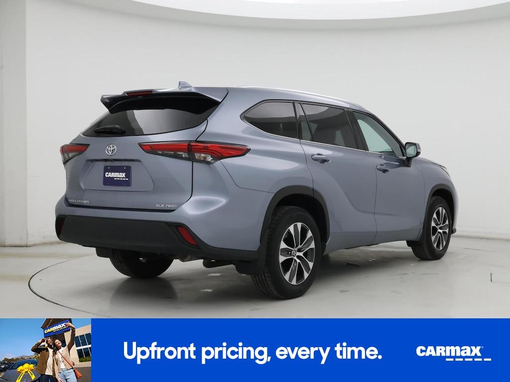 used 2021 Toyota Highlander car, priced at $31,998