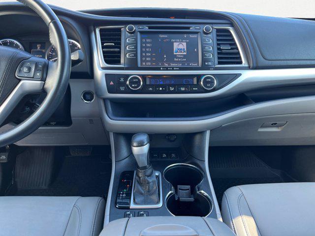 used 2016 Toyota Highlander car, priced at $18,950