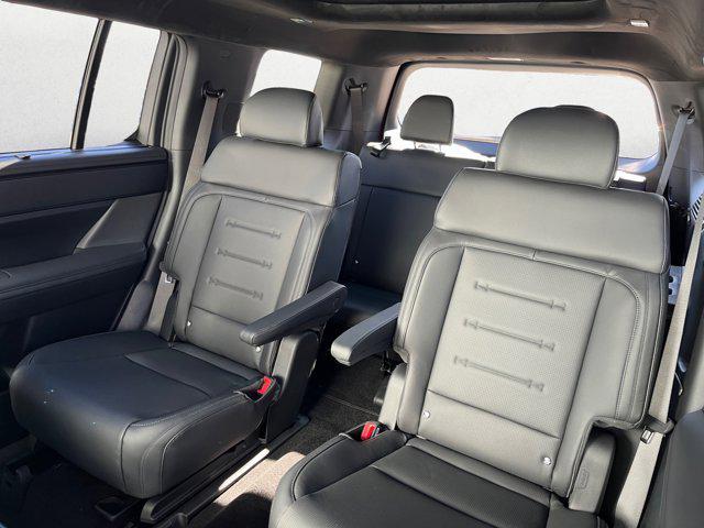 new 2026 Hyundai SANTA FE HEV car, priced at $52,489