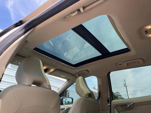 used 2015 Volvo XC60 car, priced at $13,950