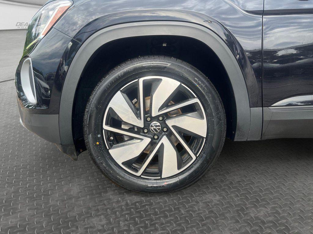 used 2024 Volkswagen Atlas car, priced at $32,469