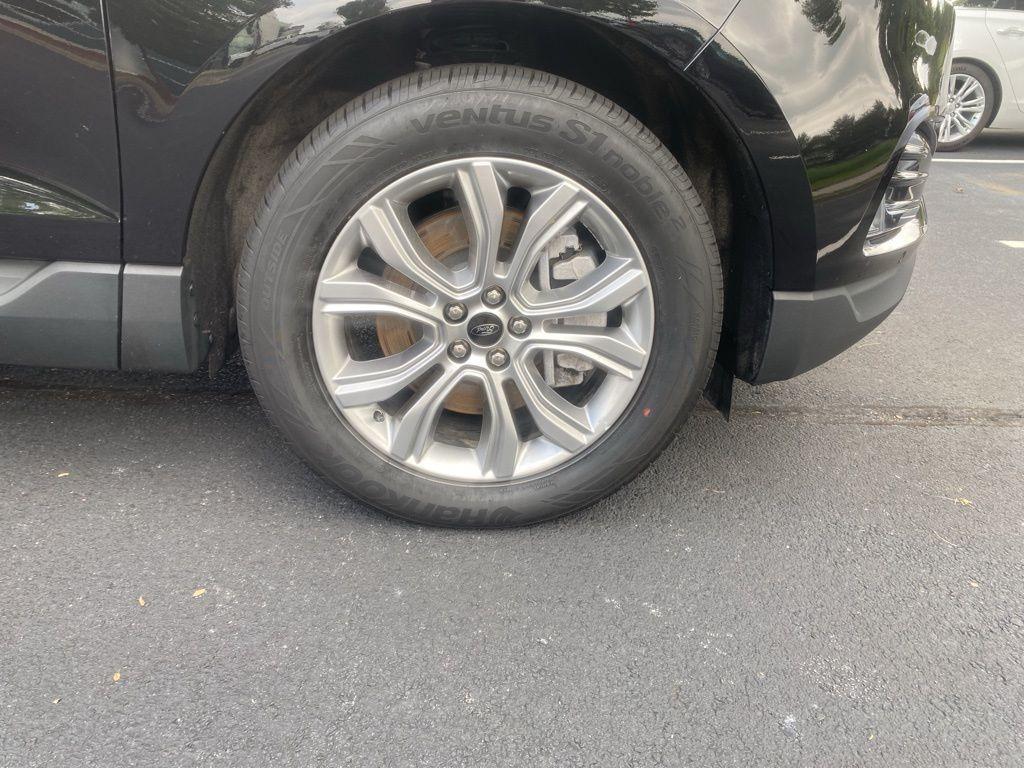 used 2024 Ford Edge car, priced at $33,583