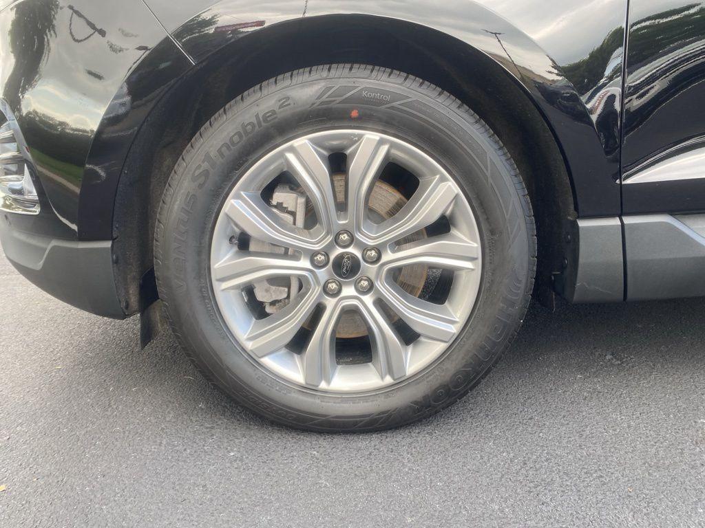 used 2024 Ford Edge car, priced at $33,583