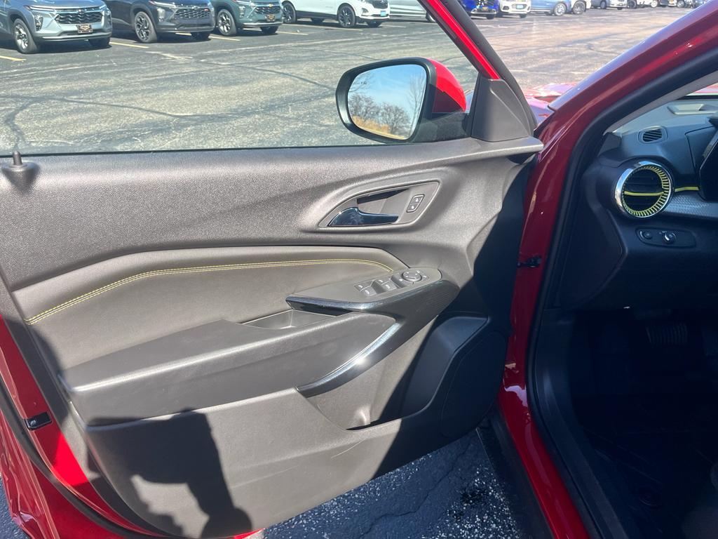 new 2026 Chevrolet Trax car, priced at $25,075