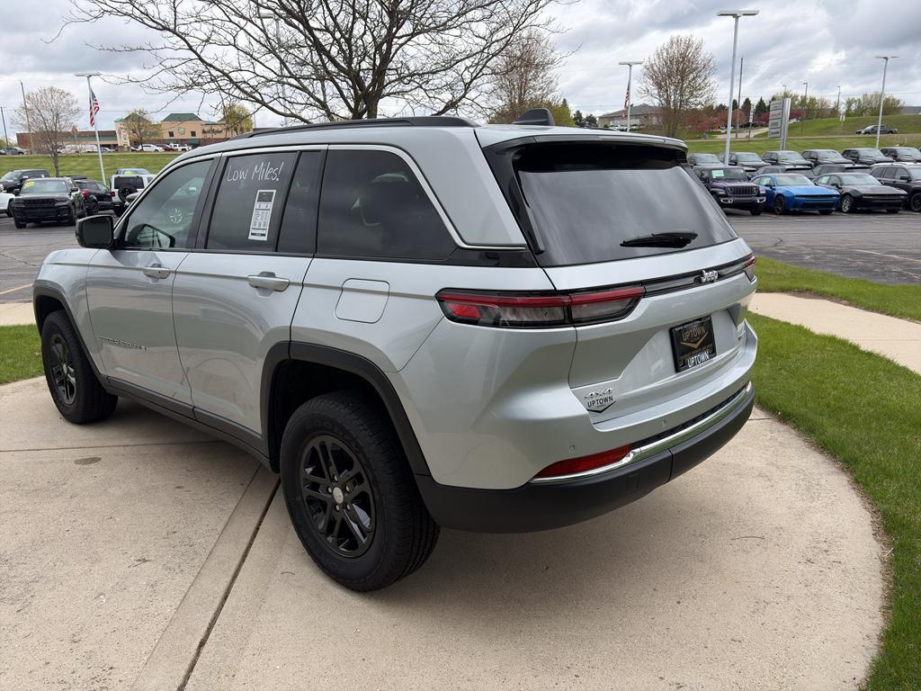 used 2024 Jeep Grand Cherokee car, priced at $33,440
