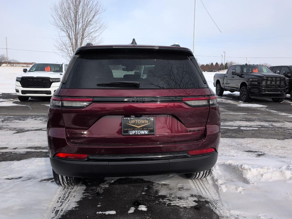 new 2025 Jeep Grand Cherokee car, priced at $47,214