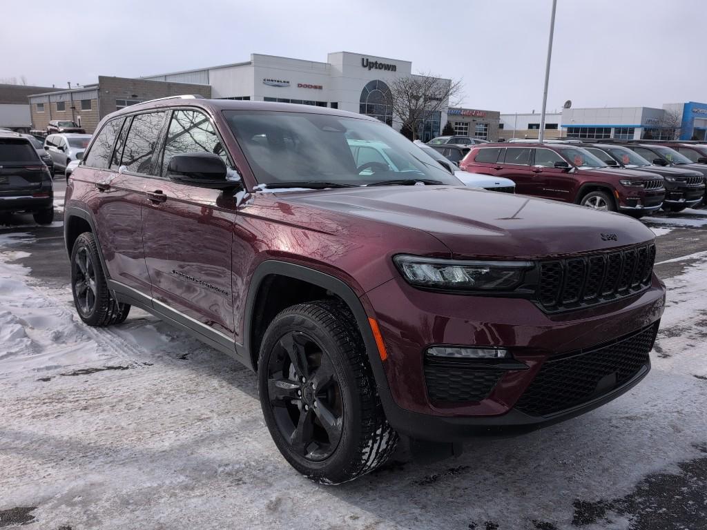 new 2025 Jeep Grand Cherokee car, priced at $47,214