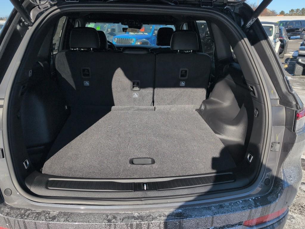 new 2026 Jeep Grand Cherokee car, priced at $46,935