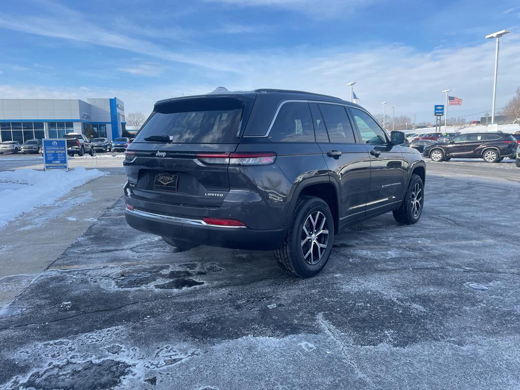 new 2025 Jeep Grand Cherokee car, priced at $43,617