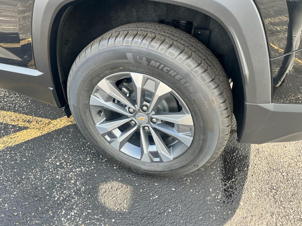 new 2026 Chevrolet Equinox car, priced at $36,960