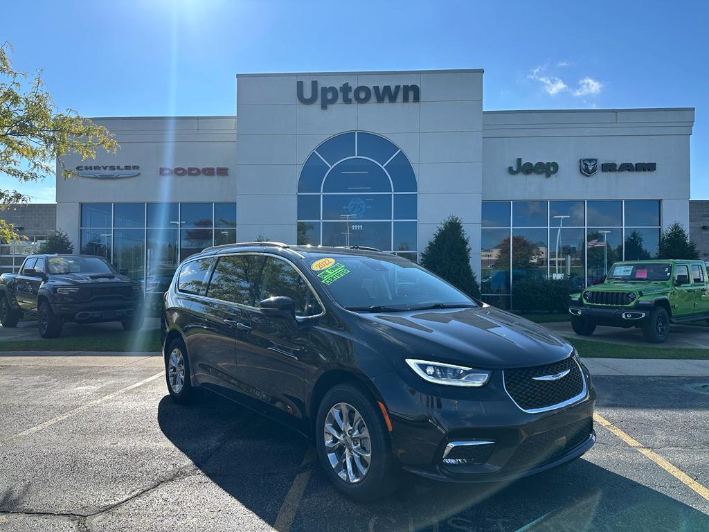 used 2022 Chrysler Pacifica car, priced at $31,800