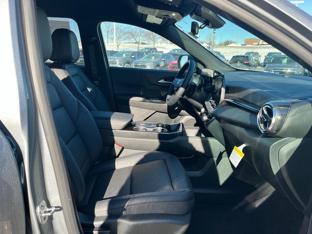 new 2026 Chevrolet Equinox car, priced at $35,035