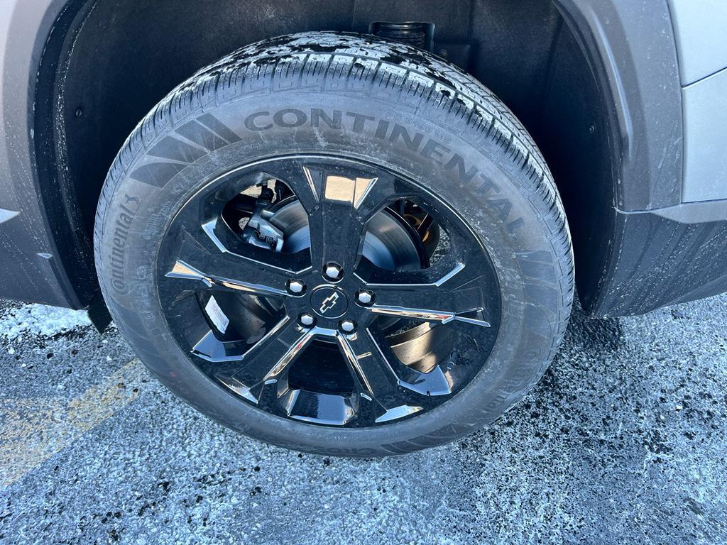 new 2026 Chevrolet Equinox car, priced at $35,035