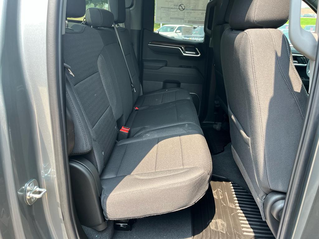 new 2025 Chevrolet Silverado 1500 car, priced at $45,995