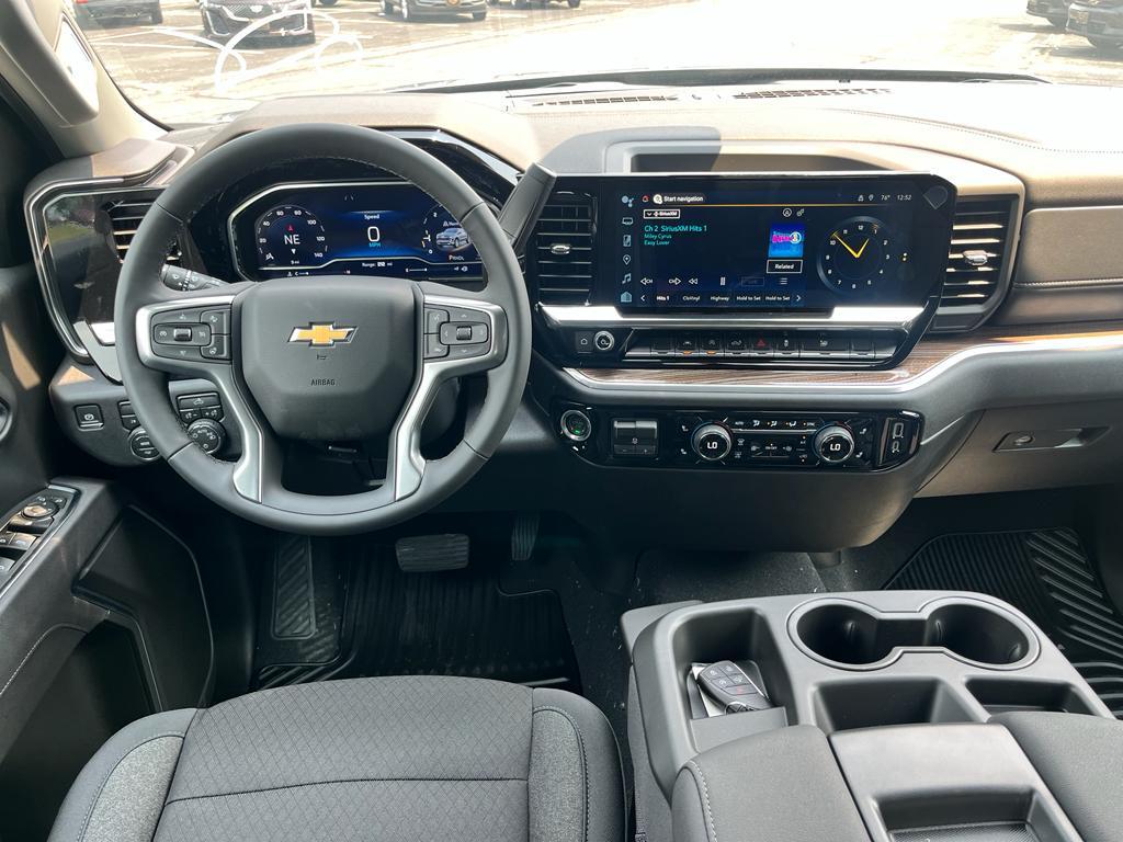 new 2025 Chevrolet Silverado 1500 car, priced at $45,995