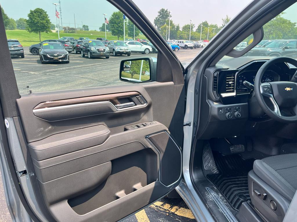 new 2025 Chevrolet Silverado 1500 car, priced at $45,995