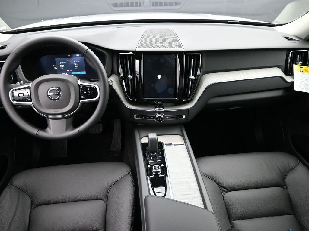 new 2025 Volvo XC60 car, priced at $43,991