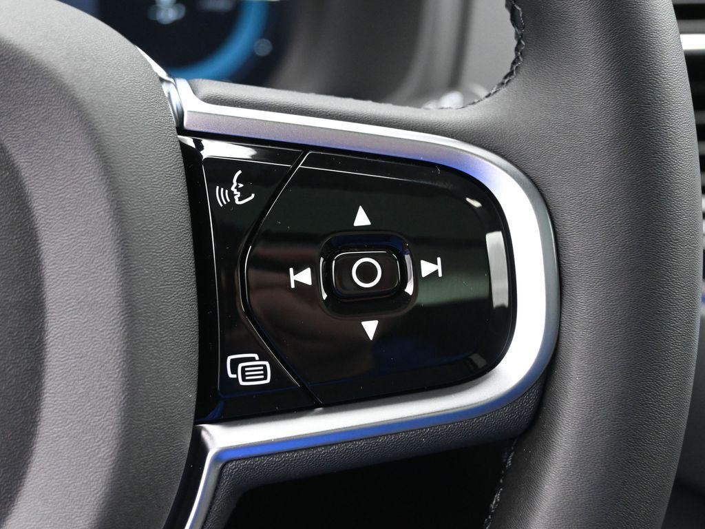 new 2025 Volvo XC90 Plug-In Hybrid car, priced at $67,424