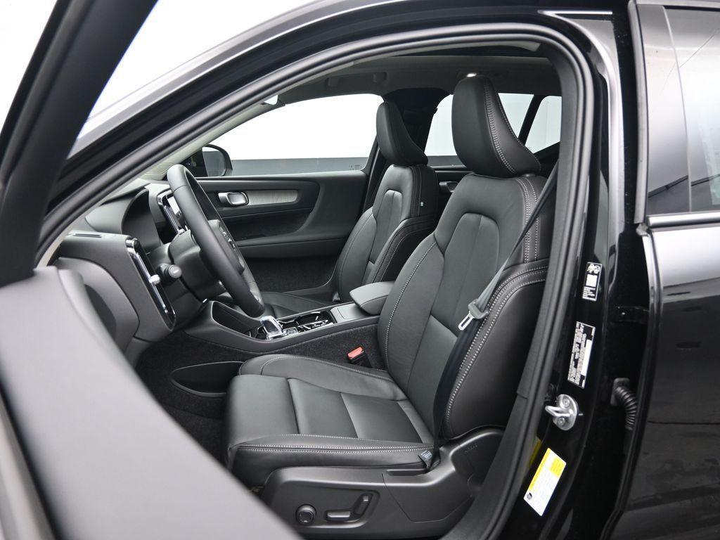 new 2026 Volvo XC40 car, priced at $48,251