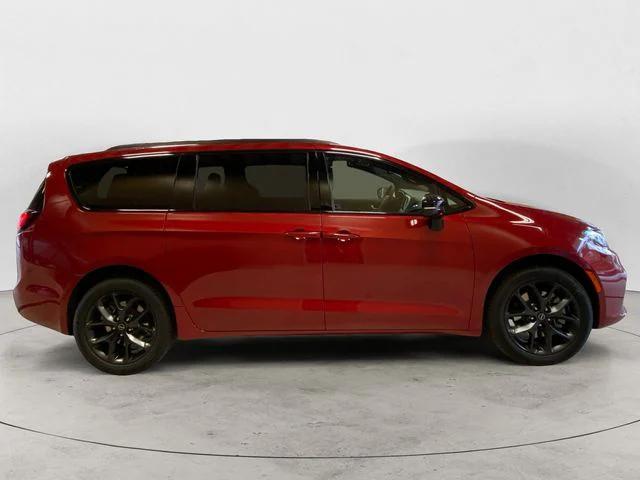 new 2026 Chrysler Pacifica car, priced at $44,428