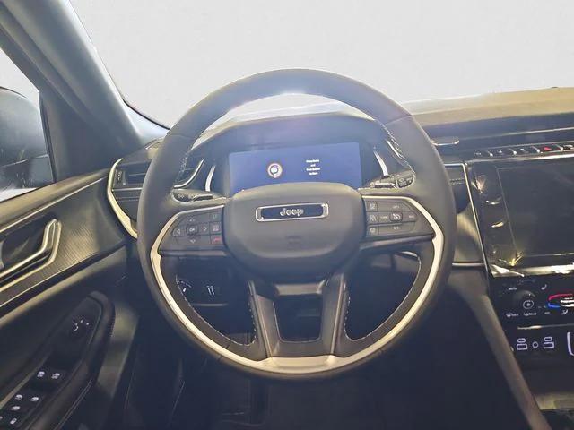 new 2026 Jeep Grand Cherokee car, priced at $43,596