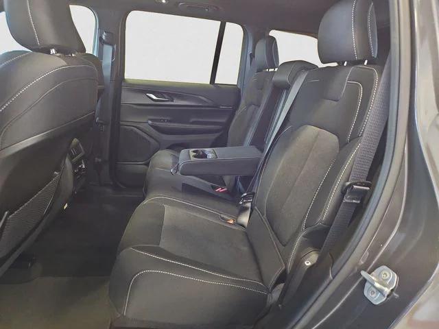 new 2026 Jeep Grand Cherokee car, priced at $43,596