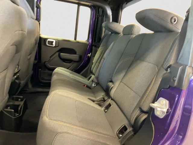 new 2026 Jeep Gladiator car, priced at $40,206