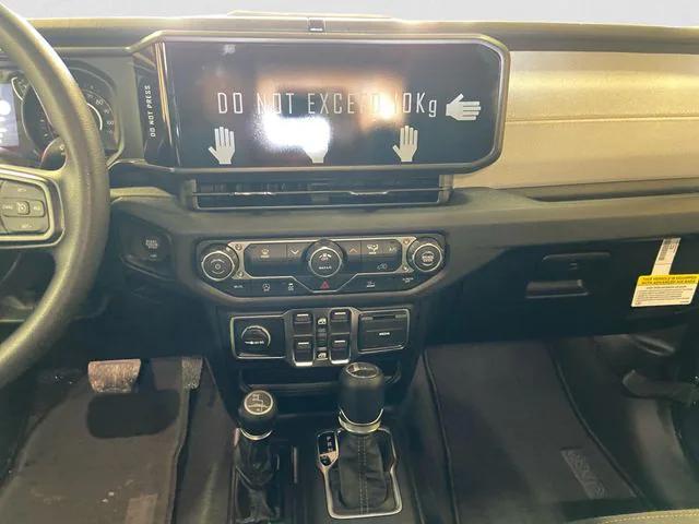 new 2026 Jeep Gladiator car, priced at $40,206