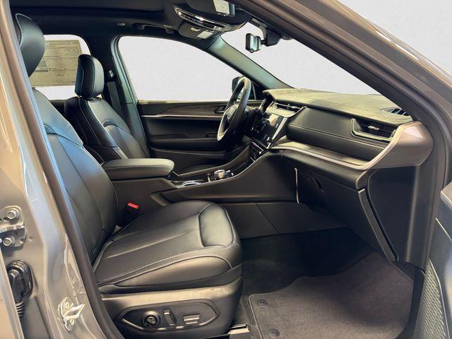 new 2027 Jeep Grand Cherokee car, priced at $54,070