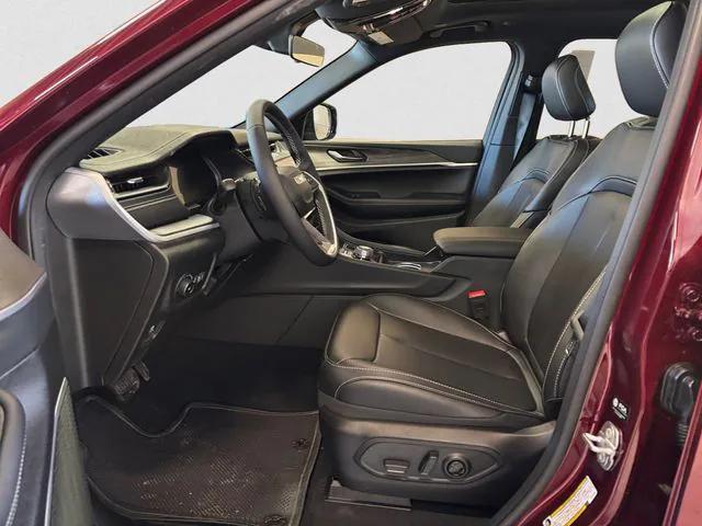 new 2026 Jeep Grand Cherokee car, priced at $47,894