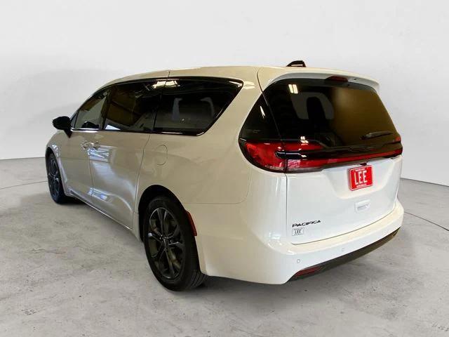 new 2026 Chrysler Pacifica car, priced at $42,092