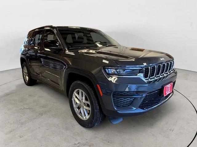 new 2026 Jeep Grand Cherokee car, priced at $43,596