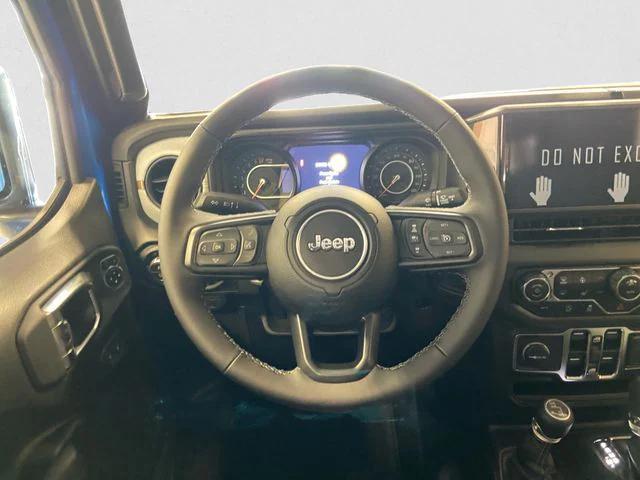 new 2025 Jeep Gladiator car, priced at $43,553