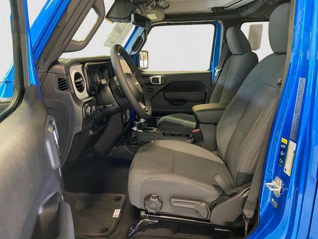 new 2025 Jeep Gladiator car, priced at $43,553