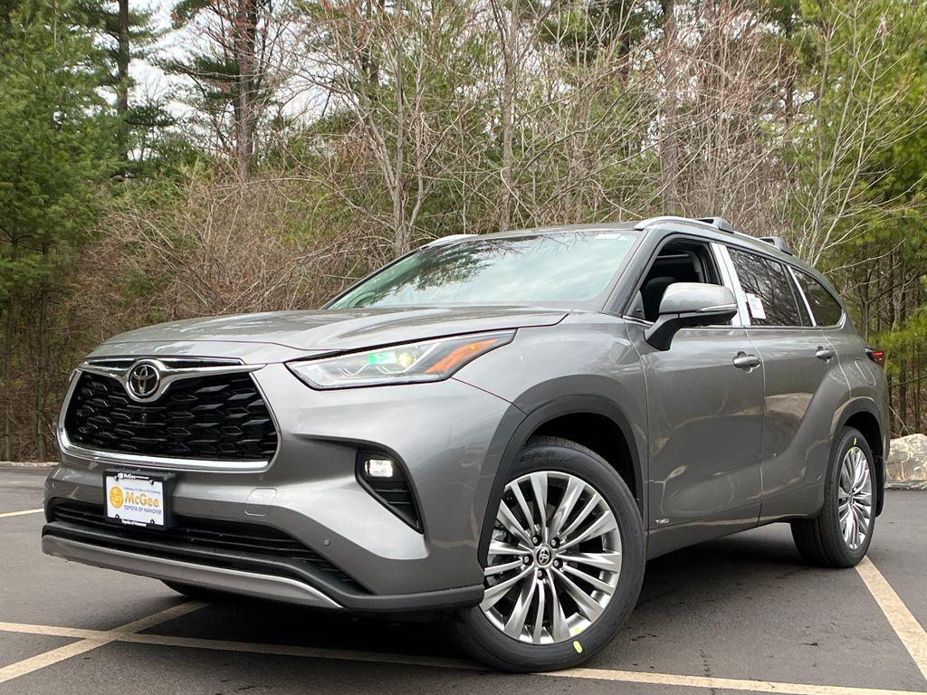 new 2026 Toyota Highlander Hybrid car, priced at $57,038