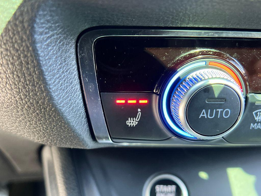 Audi Q3 view 27