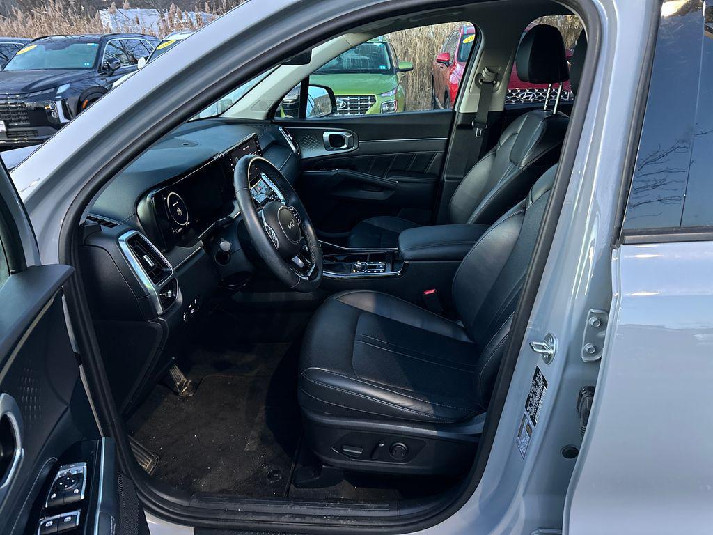 used 2023 Kia Sorento car, priced at $29,987