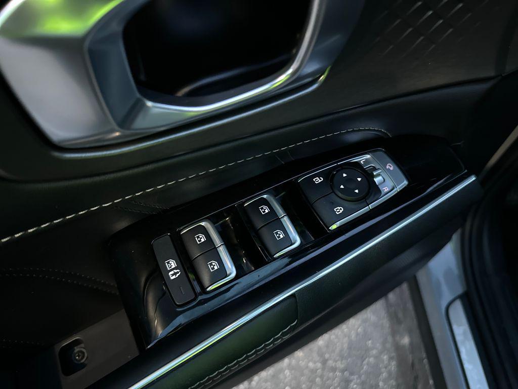 used 2023 Kia Sorento car, priced at $29,987