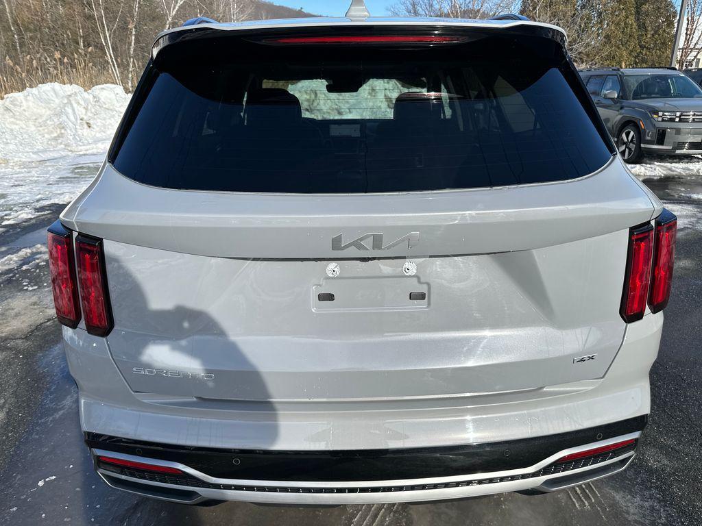used 2023 Kia Sorento car, priced at $29,987