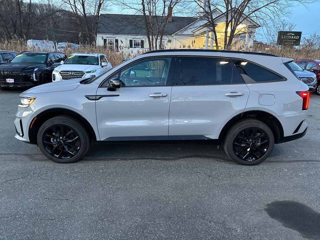 used 2023 Kia Sorento car, priced at $29,987