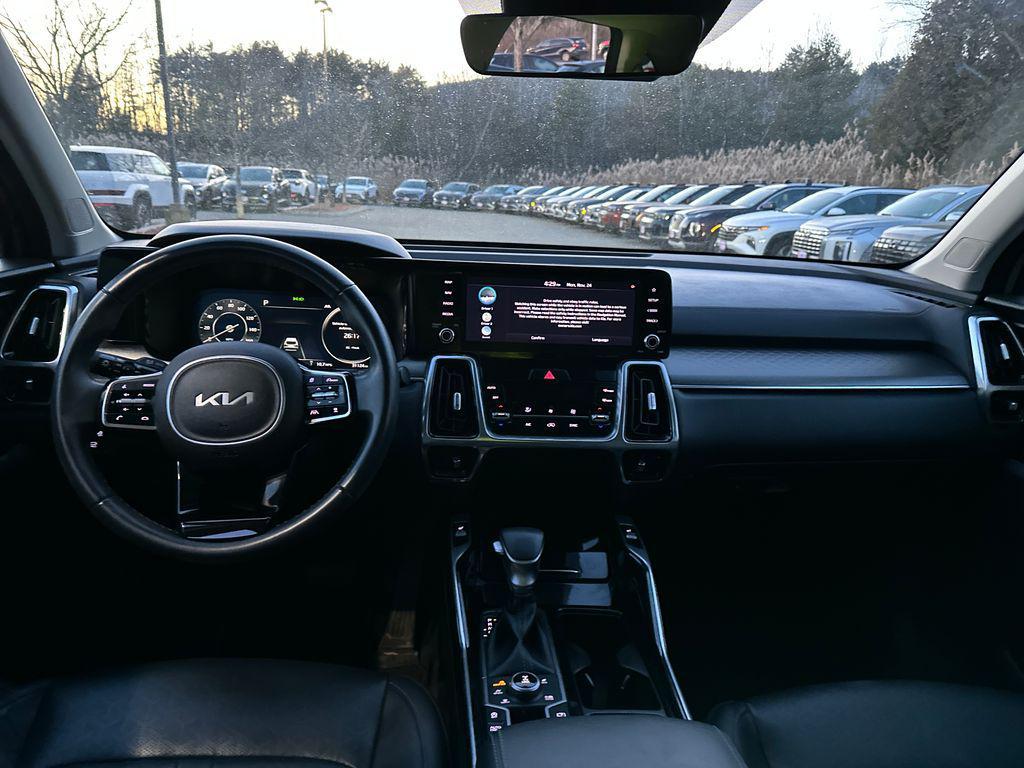 used 2023 Kia Sorento car, priced at $29,987