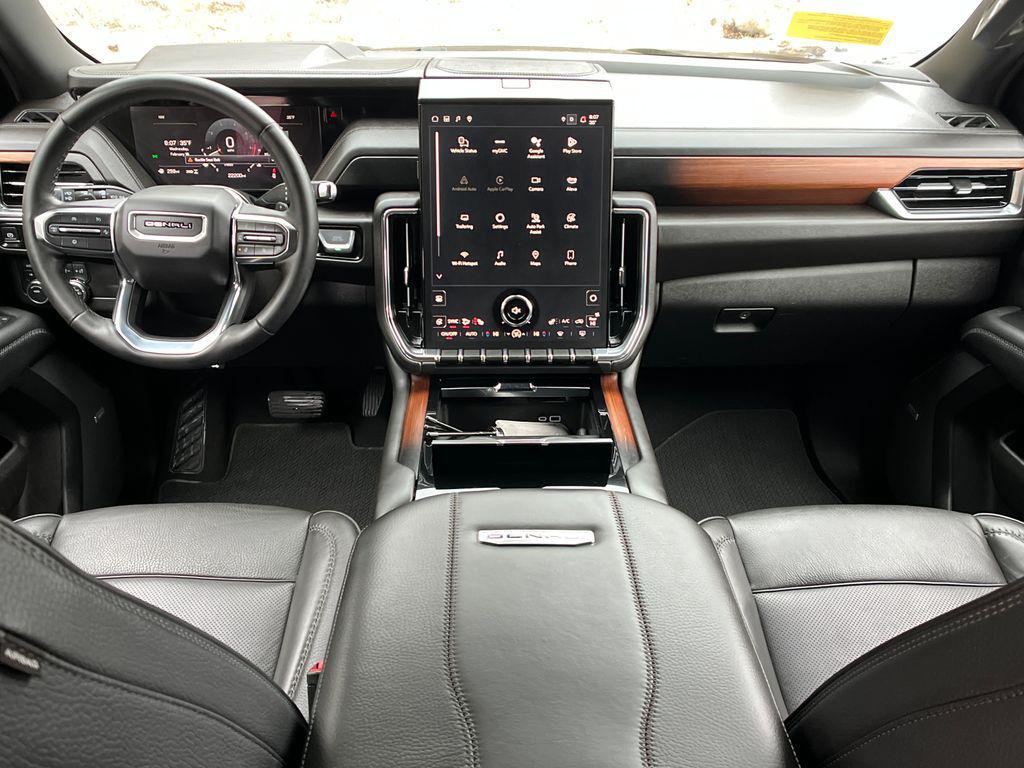 used 2025 GMC Yukon car, priced at $69,989