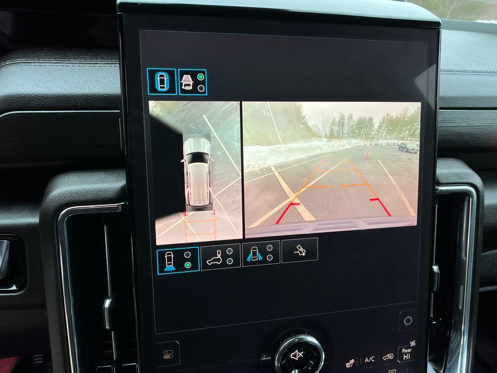 used 2025 GMC Yukon car, priced at $69,989